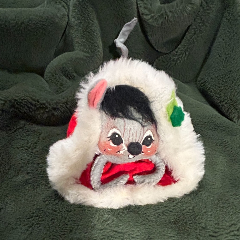 Vintage Annalee Mouse in Santa’s Hat: 1965 🐭🎅🏽